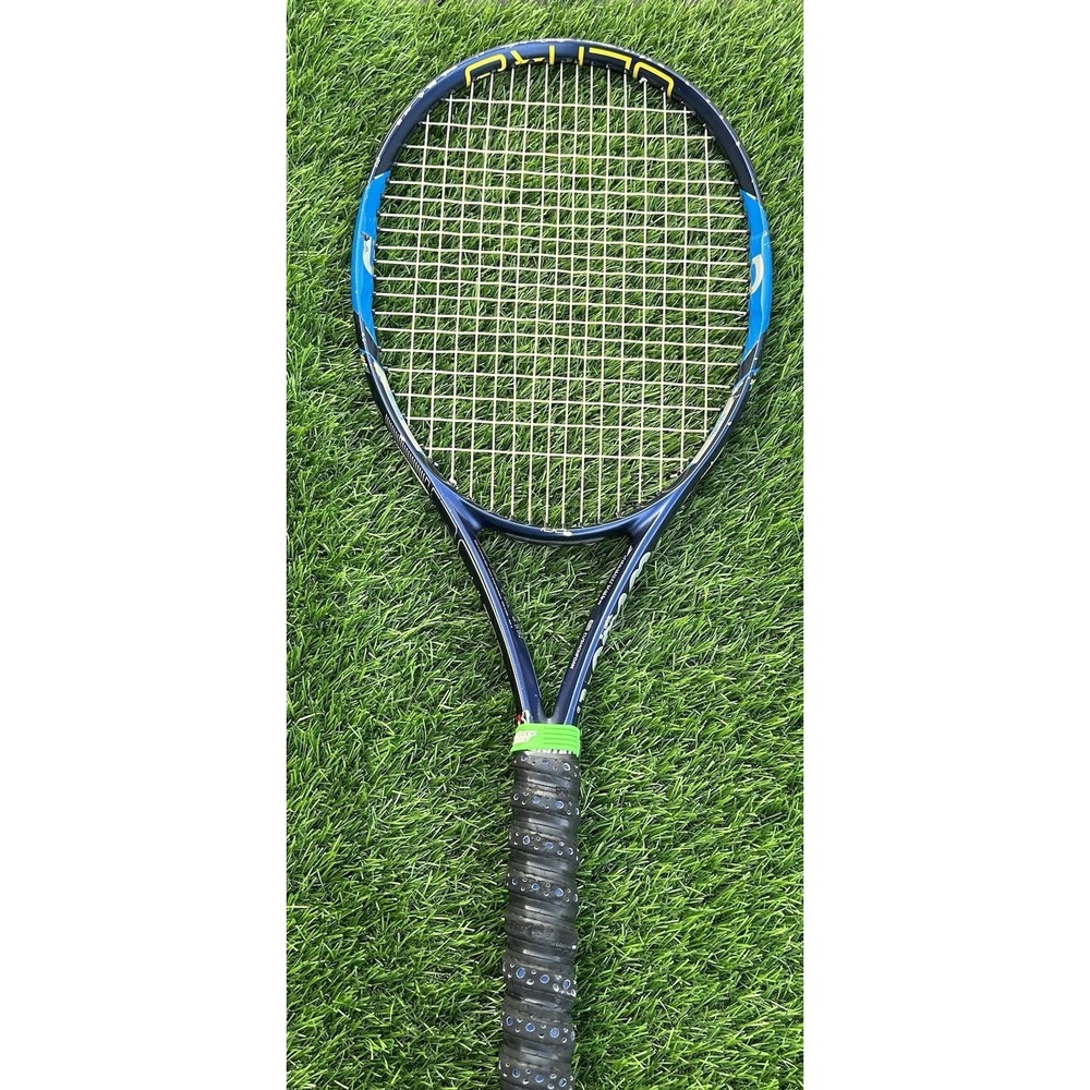 Wilson Ultra 100 Carbon Fiber 300g 16x19, Tennis Racquet 4 1/4 Grip